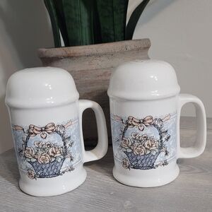 Vintage Cottage Salt & Pepper Shakers 1980's kitchen dining